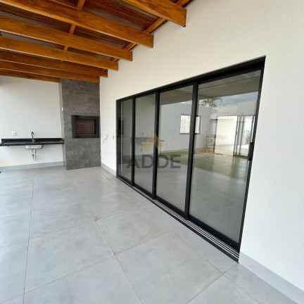 Imagem Casa com 3 Quartos à Venda, 405 m² em Green Park - Sorriso