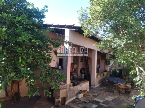 Imagem Casa com 3 Quartos à Venda, 230 m² em Conjunto Costa Telles I - Uberaba Imagem Casa com 3 Quartos à Venda, 230 m² em Conjunto Costa Telles I - Uberaba