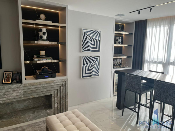 Imagem Apartamento com 4 Quartos à Venda, 230 m² em Centro - Balneário Camboriú Imagem Apartamento com 4 Quartos à Venda, 230 m² em Centro - Balneário Camboriú