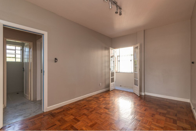 Imagem Apartamento com 3 Quartos à Venda, 95 m² em Praia De Belas - Porto Alegre Imagem Apartamento com 3 Quartos à Venda, 95 m² em Praia De Belas - Porto Alegre