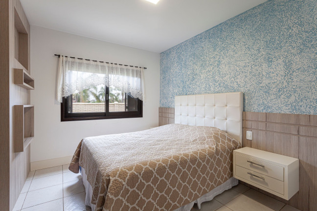 Imagem Casa com 4 Quartos à Venda, 335 m² em Paraíso - Torres