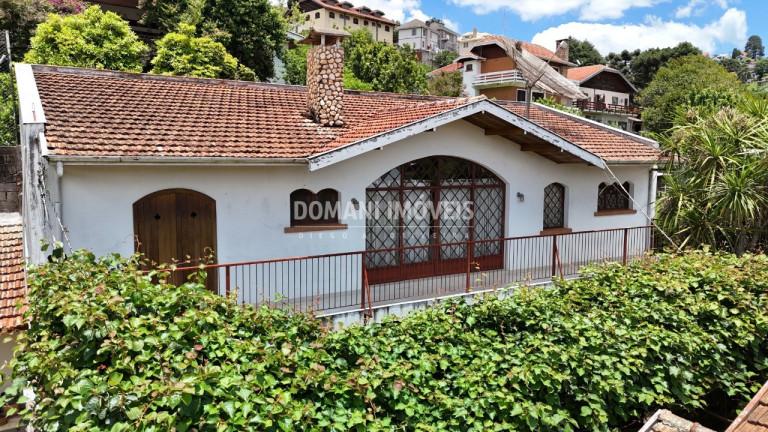 Imagem Casa com 3 Quartos à Venda, 280 m² em Região Da Abernéssia - Campos Do Jordão Imagem Casa com 3 Quartos à Venda, 280 m² em Região Da Abernéssia - Campos Do Jordão