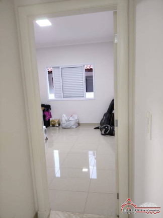 Imagem Casa com 3 Quartos à Venda, 194 m² em Cidade Salvador - Jacareí Imagem Casa com 3 Quartos à Venda, 194 m² em Cidade Salvador - Jacareí