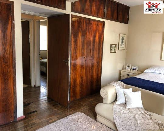 Imagem Imóvel com 4 Quartos à Venda, 300 m² em Centro - Jundiaí Imagem Imóvel com 4 Quartos à Venda, 300 m² em Centro - Jundiaí