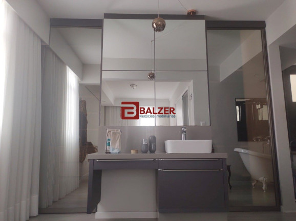 Foto do imóvel Apartamento com 3 Quartos à Venda, 121 m² em Centro - Florianópolis