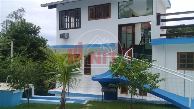 Imagem Casa com 3 Quartos à Venda, 320 m² em Pendotiba - Niterói Imagem Casa com 3 Quartos à Venda, 320 m² em Pendotiba - Niterói