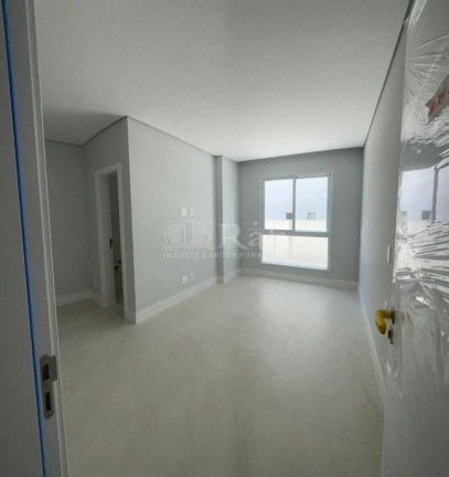 Imagem Apartamento com 4 Quartos à Venda, 132 m² em Centro - Balneário Camboriú Imagem Apartamento com 4 Quartos à Venda, 132 m² em Centro - Balneário Camboriú