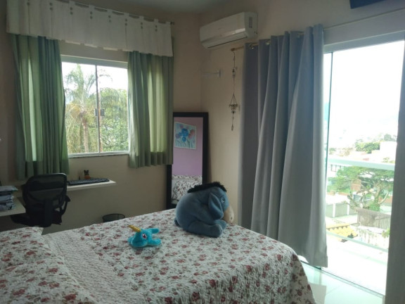 Imagem Casa com 4 Quartos à Venda, 181 m² em Trindade - Florianópolis