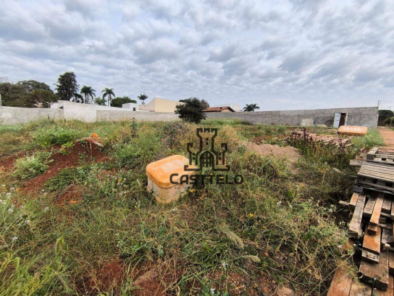Terreno à Venda, 808 m² em Tucanos - Londrina