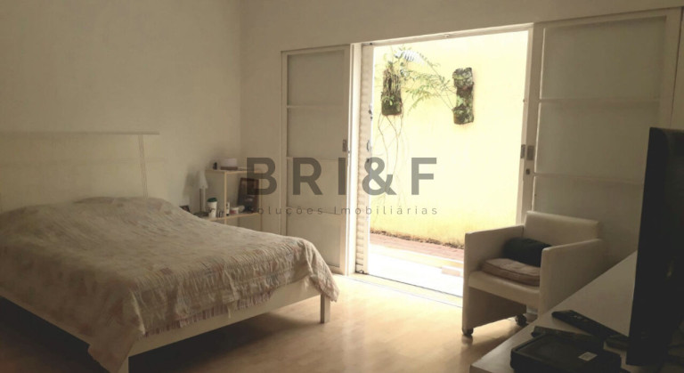 Imagem Casa com 4 Quartos à Venda, 329 m² em Granja Julieta - São Paulo