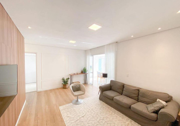 Imagem Imóvel com 3 Quartos à Venda, 114 m² Imagem Imóvel com 3 Quartos à Venda, 114 m²
