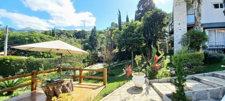 Imagem Casa com 4 Quartos à Venda, 550 m² em Golfe - Teresópolis Imagem Casa com 4 Quartos à Venda, 550 m² em Golfe - Teresópolis