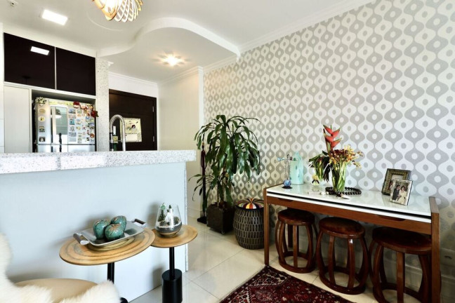 Imagem Imóvel com 1 Quarto à Venda, 45 m² em Cristal - Porto Alegre Imagem Imóvel com 1 Quarto à Venda, 45 m² em Cristal - Porto Alegre