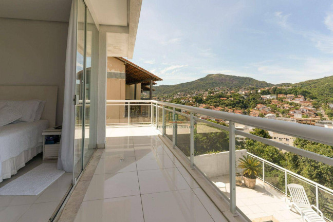 Imagem Casa com 3 Quartos à Venda, 275 m² em Pendotiba - Niterói