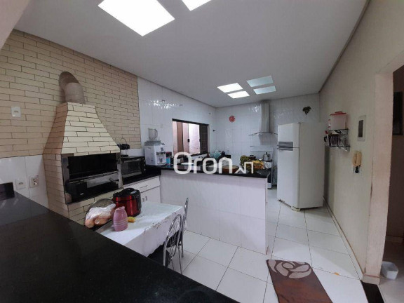 Imagem Sobrado com 5 Quartos à Venda, 358 m² em Residencial Balneário - Goiânia