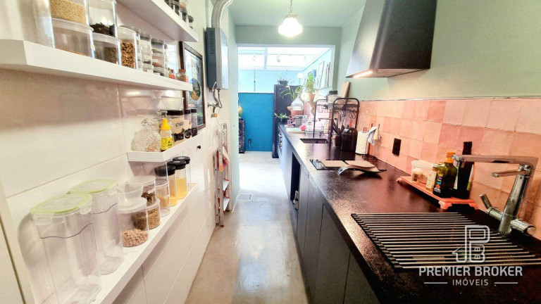 Imagem Apartamento com 1 Quarto à Venda, 68 m² em Várzea - Teresópolis