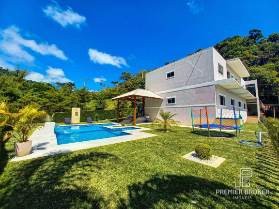 Imagem Casa com 10 Quartos à Venda, 400 m² em Vargem Grande - Teresópolis Imagem Casa com 10 Quartos à Venda, 400 m² em Vargem Grande - Teresópolis