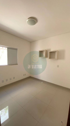Casa com 3 Quartos para Alugar, 190 m² em Condomínio Belvedere - Cuiabá