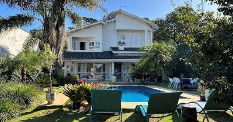 Casa com 4 Quartos à Venda, 496 m² em Vila Santo Antônio - Cotia