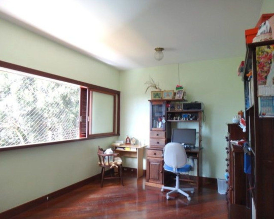 Imagem Casa com 3 Quartos à Venda, 460 m² em Golfe - Teresópolis