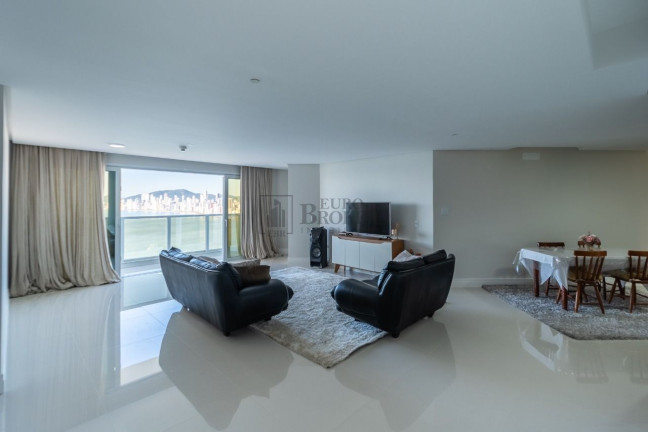 Imagem Apartamento com 3 Quartos à Venda, 165 m² em Pioneiros - Balneário Camboriú Imagem Apartamento com 3 Quartos à Venda, 165 m² em Pioneiros - Balneário Camboriú