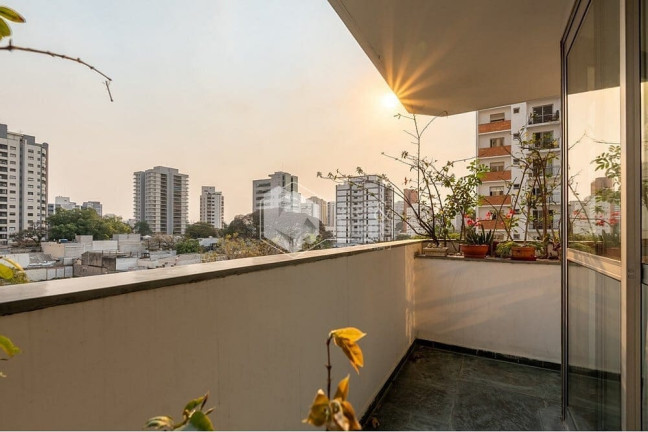 Imagem Apartamento com 5 Quartos à Venda, 287 m² em Moema - São Paulo Imagem Apartamento com 5 Quartos à Venda, 287 m² em Moema - São Paulo