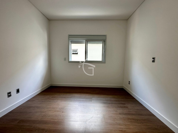 Imagem Sobrado com 3 Quartos à Venda, 346 m² em América - Joinville