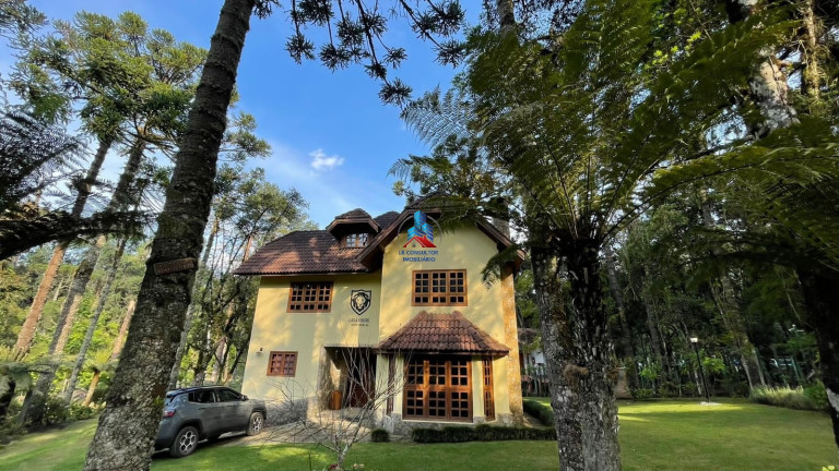 Casa com 4 Quartos à Venda, 290 m² em Monte Verde - Monte Verde