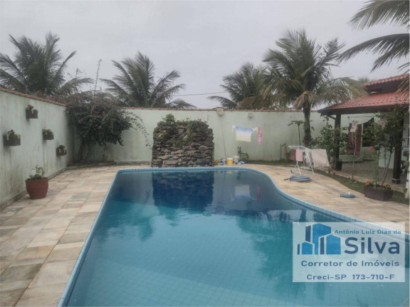 Imagem Casa com 5 Quartos à Venda, 600 m²