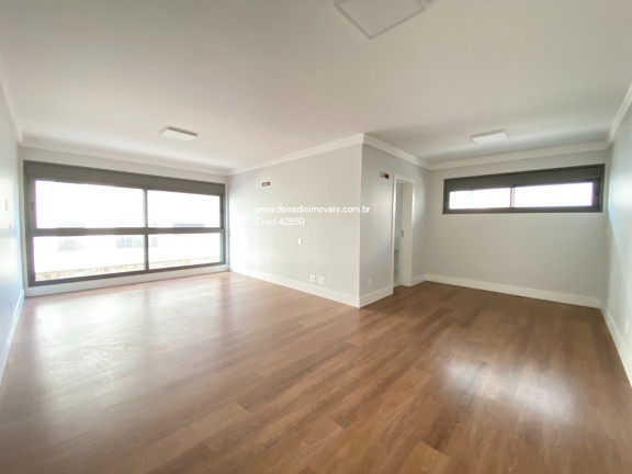 Apartamento com 3 Quartos à Venda, 250 m² em Centro - Florianópolis
