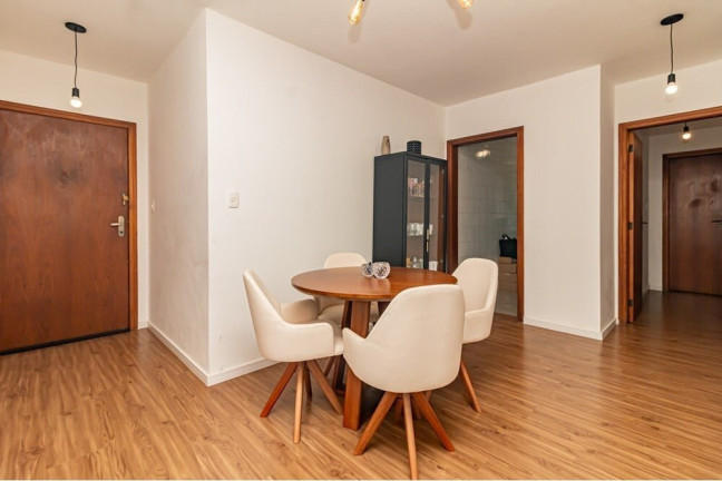 Imagem Apartamento com 2 Quartos à Venda, 77 m² em Petrópolis - Porto Alegre Imagem Apartamento com 2 Quartos à Venda, 77 m² em Petrópolis - Porto Alegre