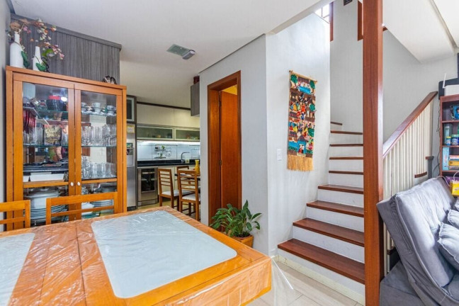 Imagem Casa de Condomínio com 3 Quartos à Venda, 168 m² em Santo Antônio - Porto Alegre