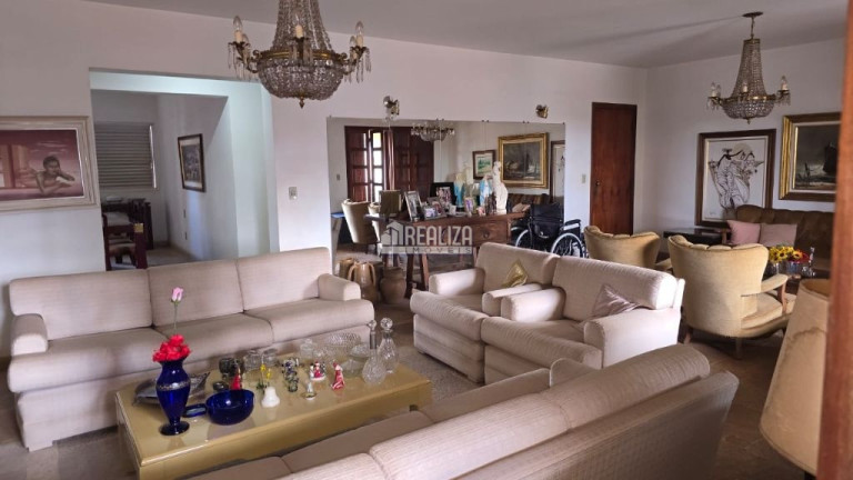 Foto do imóvel Apartamento com 3 Quartos à Venda, 208 m² em Centro - Uberaba
