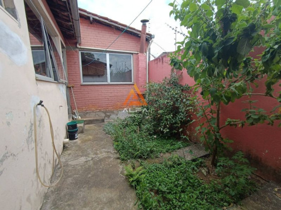 Imagem Casa com 3 Quartos à Venda, 145 m²