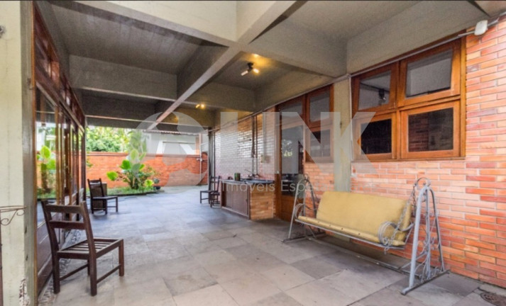 Imagem Casa com 3 Quartos à Venda, 591 m² em Três Figueiras - Porto Alegre Imagem Casa com 3 Quartos à Venda, 591 m² em Três Figueiras - Porto Alegre