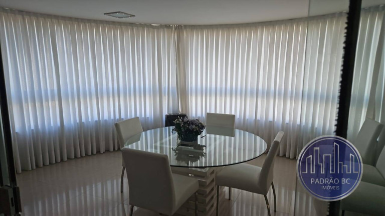 Imagem Apartamento com 3 Quartos à Venda, 100 m² em Centro - Balneário Camboriú Imagem Apartamento com 3 Quartos à Venda, 100 m² em Centro - Balneário Camboriú