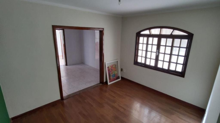 Imagem Casa com 3 Quartos à Venda, 130 m² em Vila São Geraldo - Taubaté Imagem Casa com 3 Quartos à Venda, 130 m² em Vila São Geraldo - Taubaté
