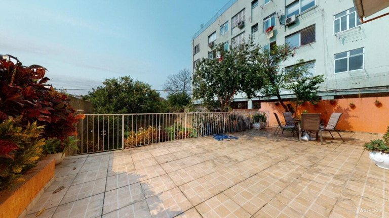 Imagem Imóvel com 3 Quartos à Venda, 244 m² em Glória - Porto Alegre Imagem Imóvel com 3 Quartos à Venda, 244 m² em Glória - Porto Alegre