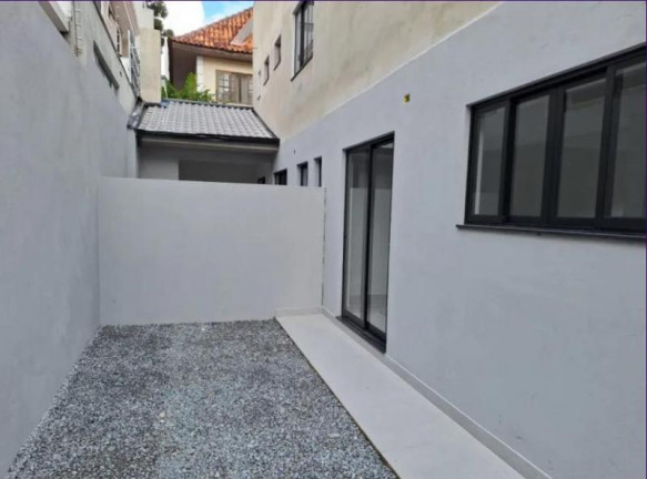 Imagem Sobrado com 2 Quartos à Venda, 100 m² em Santa Cândida - Curitiba Imagem Sobrado com 2 Quartos à Venda, 100 m² em Santa Cândida - Curitiba