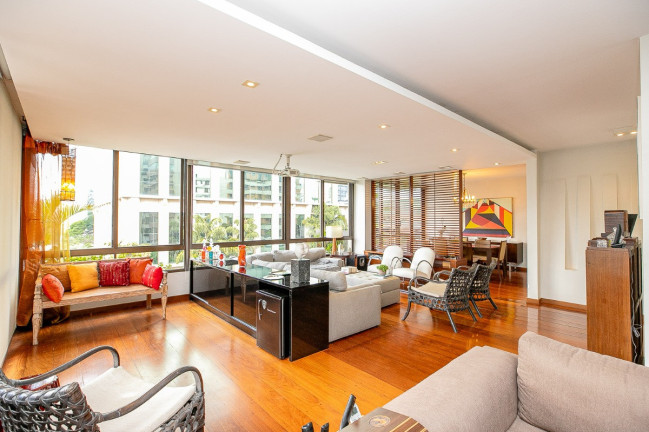 Imagem Apartamento com 3 Quartos à Venda, 225 m² em Itaim Bibi - São Paulo