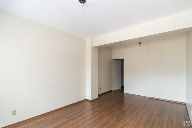 Imagem Sala Comercial à Venda, 39 m² em Independência - Porto Alegre Imagem Sala Comercial à Venda, 39 m² em Independência - Porto Alegre