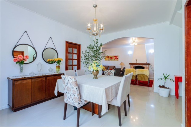 Imagem Casa com 4 Quartos à Venda, em Jardim Itu - Porto Alegre Imagem Casa com 4 Quartos à Venda, em Jardim Itu - Porto Alegre