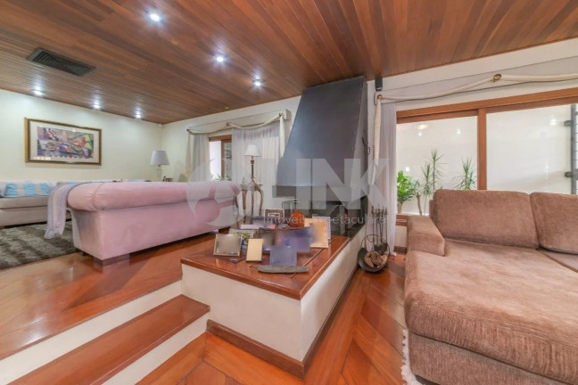 Imagem Casa com 4 Quartos à Venda, 351 m² em Petrópolis - Porto Alegre