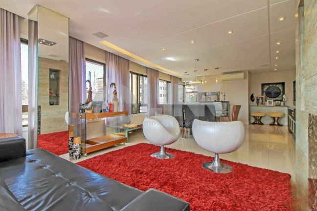 Imagem Apartamento com 3 Quartos à Venda, 182 m² em Petrópolis - Porto Alegre Imagem Apartamento com 3 Quartos à Venda, 182 m² em Petrópolis - Porto Alegre