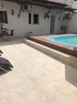 Imagem Casa com 4 Quartos à Venda, 324 m² em Jabotiana - Aracaju Imagem Casa com 4 Quartos à Venda, 324 m² em Jabotiana - Aracaju