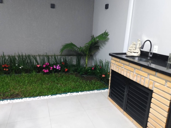 Imagem Casa com 3 Quartos à Venda, 240 m² em Cajuru - Curitiba Imagem Casa com 3 Quartos à Venda, 240 m² em Cajuru - Curitiba