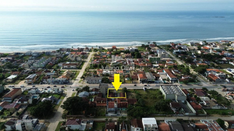 Imagem Casa com 6 Quartos à Venda, 190 m² em Cambiju - Itapoá