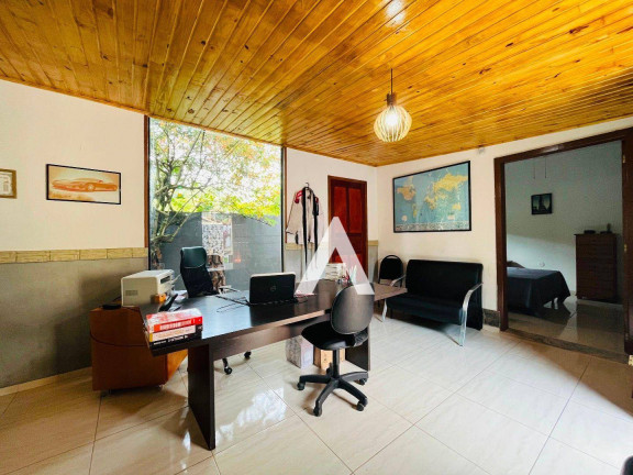 Imagem Casa com 3 Quartos à Venda, 200 m² em Bom Retiro - Teresópolis