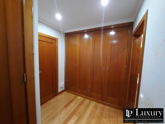 Imagem Casa com 5 Quartos à Venda, 656 m² em Centro - Cascais Imagem Casa com 5 Quartos à Venda, 656 m² em Centro - Cascais