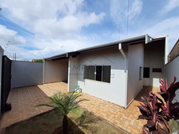 Casa com 3 Quartos à Venda, 250 m² em Jardim Veneza - Pirassununga
